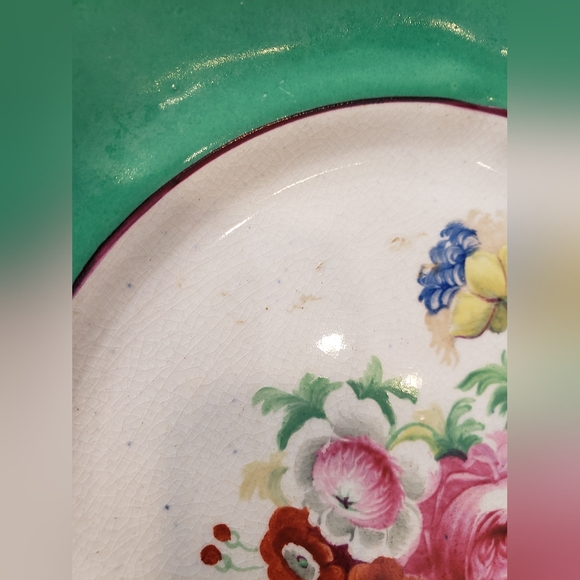 5 Vintage Green Floral Plates with Gold Rim - Picture 4 of 16